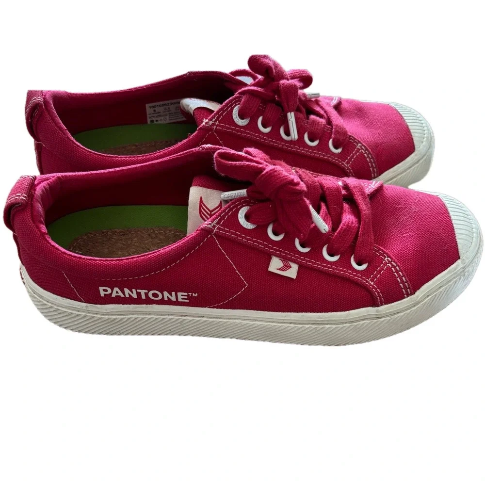 Cariuma Pantone Magenta sneakers size 8 ethically produced - Picture 2 of 9